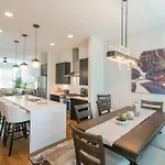 Luxury Townhome Skyline Views Mins To Dt