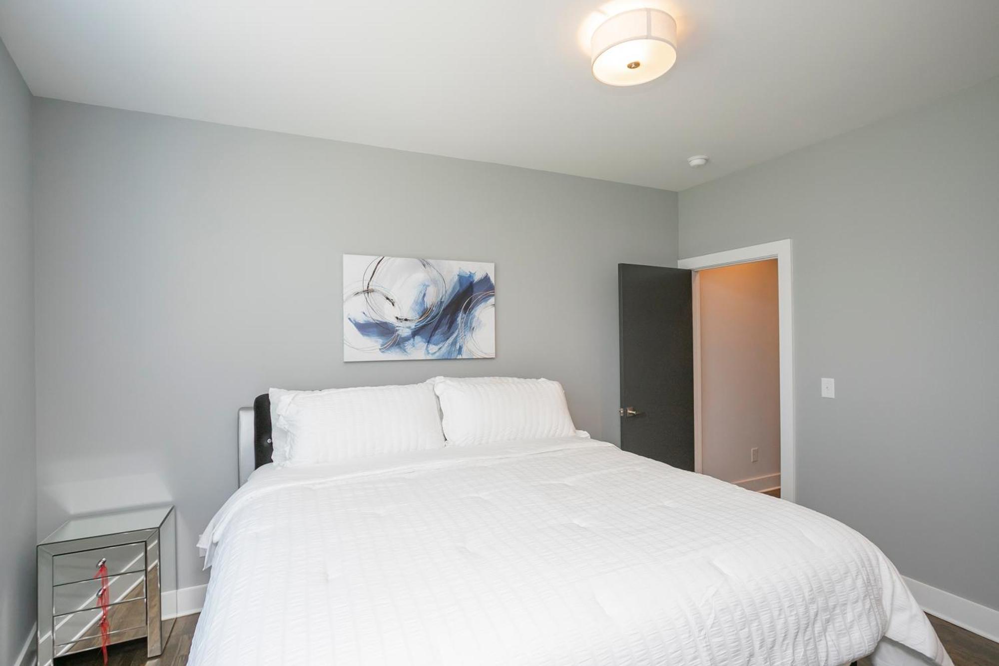 Luxury Townhome Skyline Views Mins To Dt * Nashville